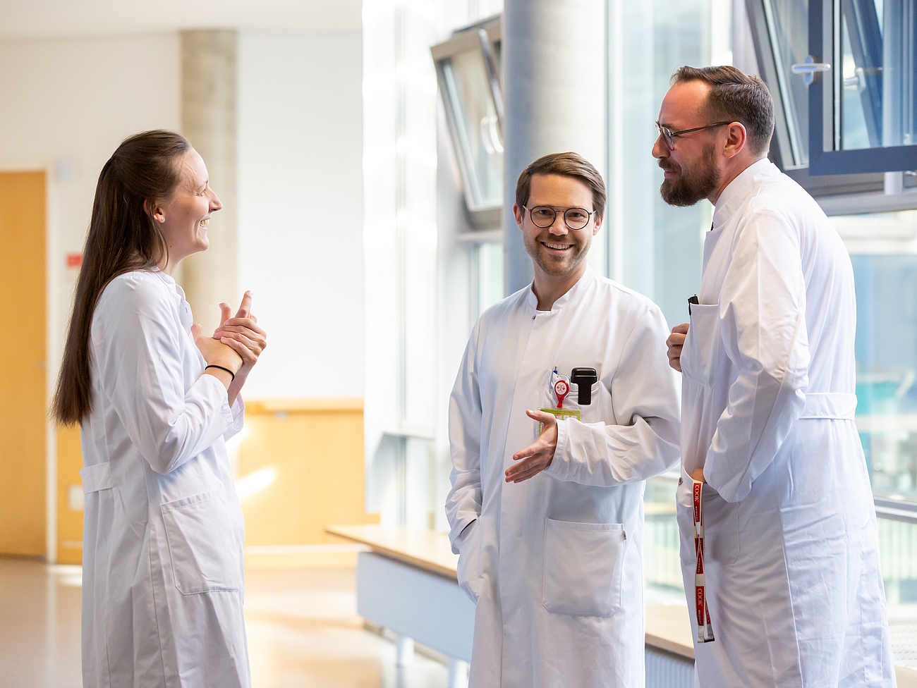 Drei Ärzte im Gespräch